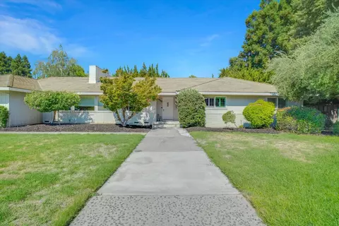 Exterior - 7025 Hillcrest Dr, Modesto, CA 95356 photo 5 of 12
