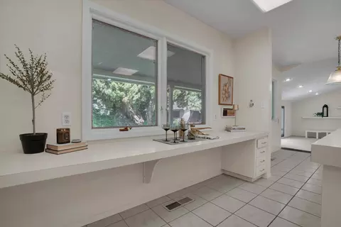 Kitchen - 7025 Hillcrest Dr, Modesto, CA 95356 photo 3 of 5
