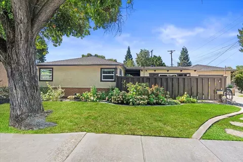 1237 College Ave, Modesto, CA 95350 photo 2