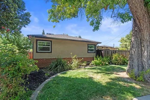 1237 College Ave, Modesto, CA 95350 photo 4