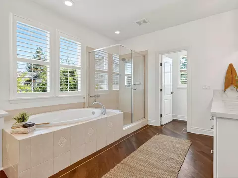 Bath - 1514 Oceano Way, Davis, CA 95618 photo 7 of 9