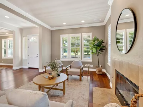 Living - 1514 Oceano Way, Davis, CA 95618 photo 1 of 5