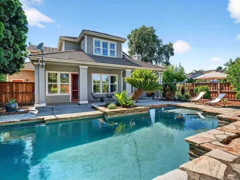 Exterior - 1514 Oceano Way, Davis, CA 95618 photo 3 of 7
