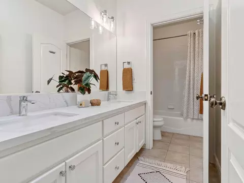 Bath - 1514 Oceano Way, Davis, CA 95618 photo 8 of 9