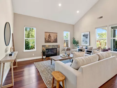 Living - 1514 Oceano Way, Davis, CA 95618 photo 5 of 5