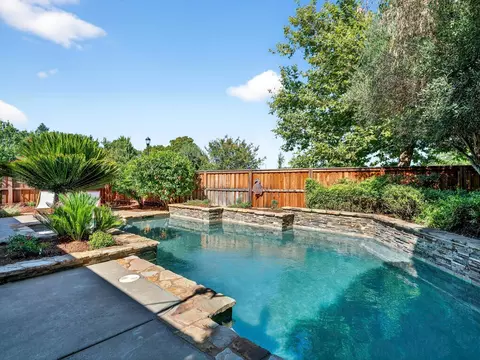 Exterior - 1514 Oceano Way, Davis, CA 95618 photo 4 of 7