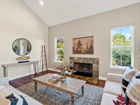 Living - 1514 Oceano Way, Davis, CA 95618 photo 3 of 5