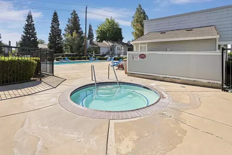 Exterior - 2400 Eilers Ln #1607, Lodi, CA 95242 photo 3 of 9