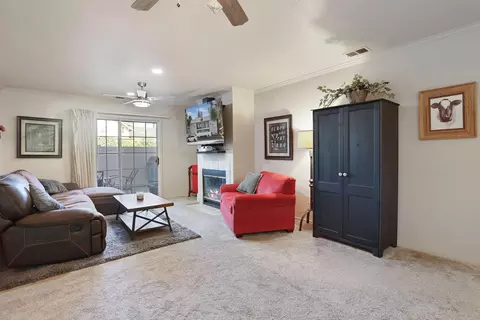 Living - 2400 Eilers Ln #1607, Lodi, CA 95242 photo 1 of 2