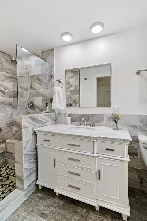 Bath - 5417 Shelley Way, Carmichael, CA 95608 photo 3 of 10