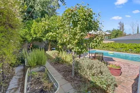 Exterior - 5417 Shelley Way, Carmichael, CA 95608 photo 12 of 31