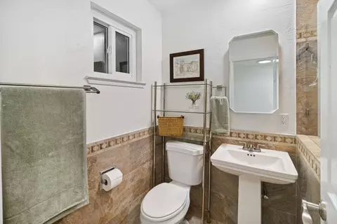 Bath - 5417 Shelley Way, Carmichael, CA 95608 photo 10 of 10