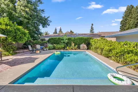 Exterior - 5417 Shelley Way, Carmichael, CA 95608 photo 9 of 31