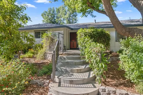Exterior - 5417 Shelley Way, Carmichael, CA 95608 photo 2 of 31