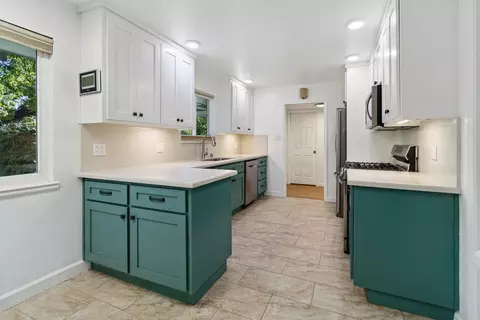 Kitchen - 5417 Shelley Way, Carmichael, CA 95608 photo 3 of 7