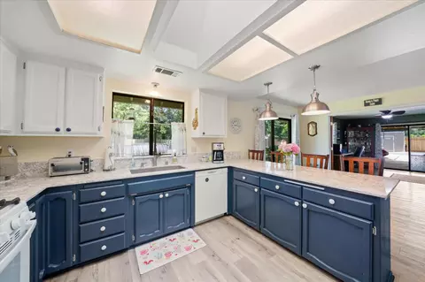3190 Barrel Ct, Redding, CA 96001 photo 8