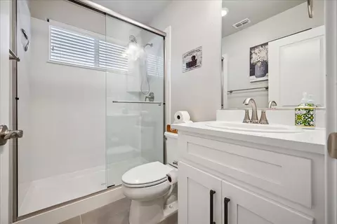 Bath - 521 Desert Bloom Ct, Rocklin, CA 95765 photo 1 of 5