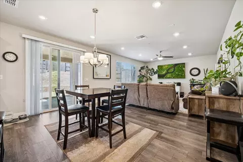 Dining - 521 Desert Bloom Ct, Rocklin, CA 95765 photo 1 of 1