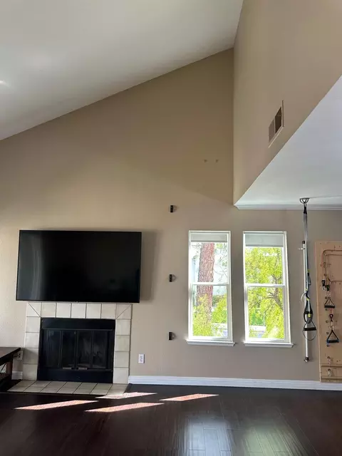 Living - 2401 Eilers Ln #902, Lodi, CA 95242 photo 6 of 6