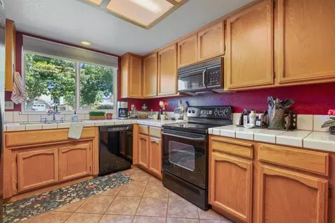 1009 Bobcat Ct, Modesto, CA 95358 photo 8
