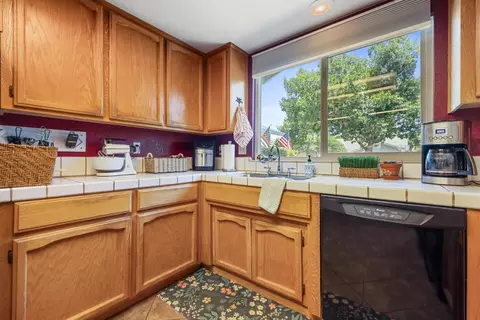 1009 Bobcat Ct, Modesto, CA 95358 photo 10