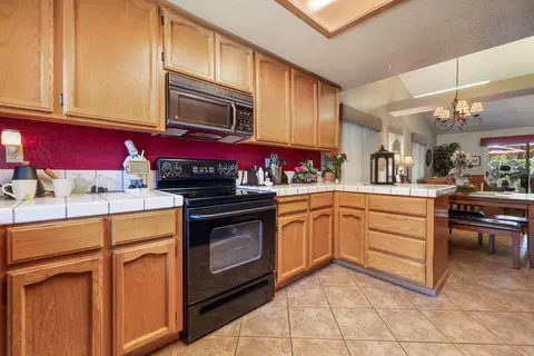 1009 Bobcat Ct, Modesto, CA 95358 photo 11