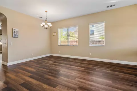 444 Sparrow Dr, Galt, CA 95632 photo 5