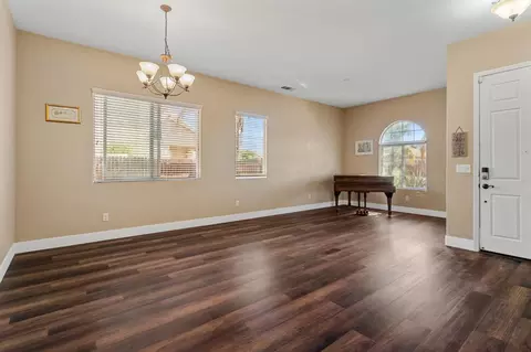 444 Sparrow Dr, Galt, CA 95632 photo 8