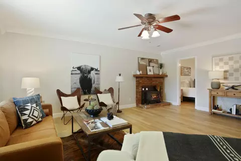 Living - 236 Emerson Ave, Modesto, CA 95350 photo 7 of 8