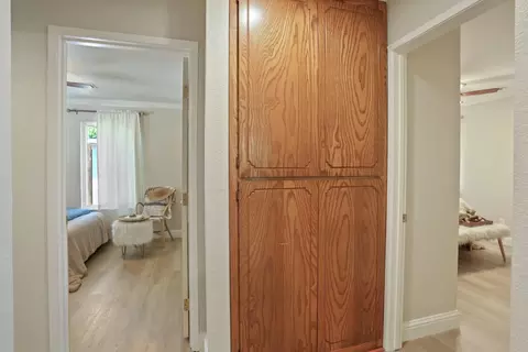Entry Way - 236 Emerson Ave, Modesto, CA 95350 photo 3 of 4