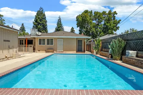 Exterior - 236 Emerson Ave, Modesto, CA 95350 photo 6 of 12