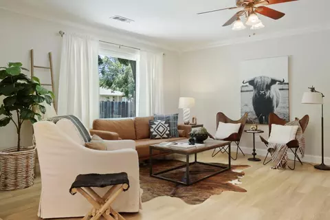 Living - 236 Emerson Ave, Modesto, CA 95350 photo 5 of 8