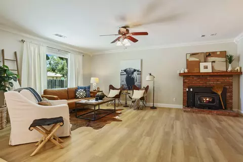 Living - 236 Emerson Ave, Modesto, CA 95350 photo 4 of 8