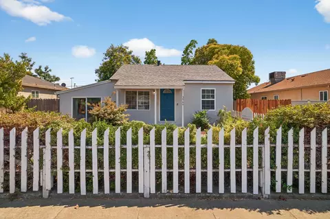 3960 17th Ave, Sacramento, CA 95820