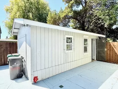 Exterior - 6905 Halliday Ave, Oakland, CA 94605 photo 8 of 10
