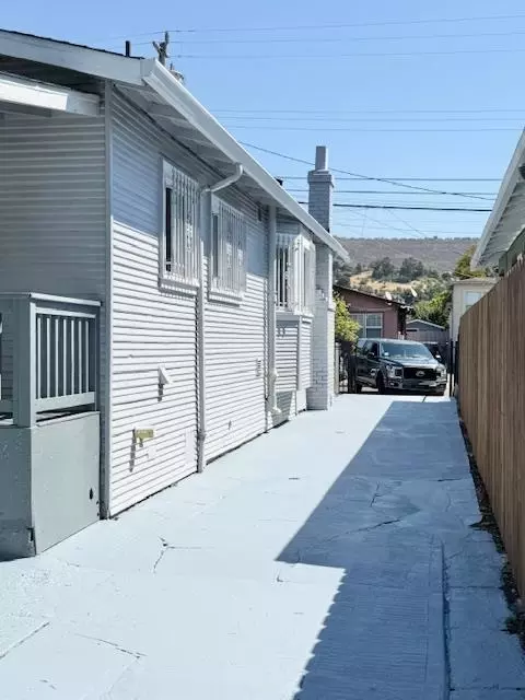 Other - 6905 Halliday Ave, Oakland, CA 94605 photo 2 of 4