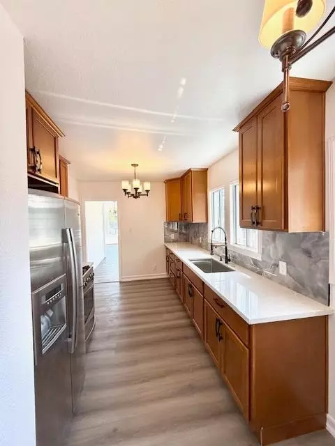 Kitchen - 6905 Halliday Ave, Oakland, CA 94605 photo 3 of 5