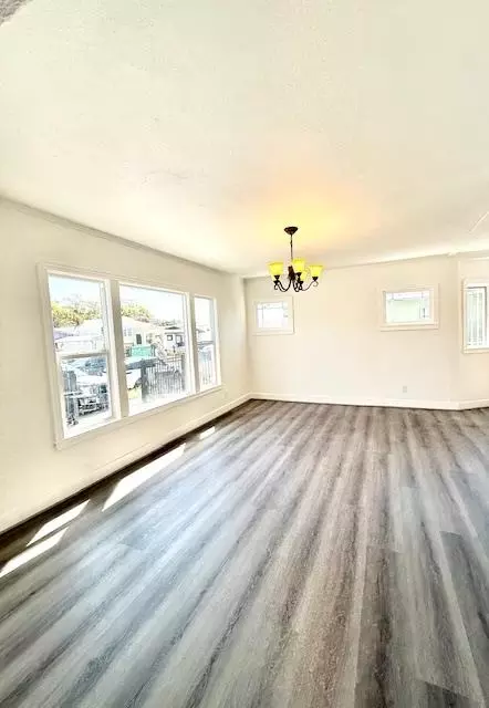 Living - 6905 Halliday Ave, Oakland, CA 94605 photo 2 of 4