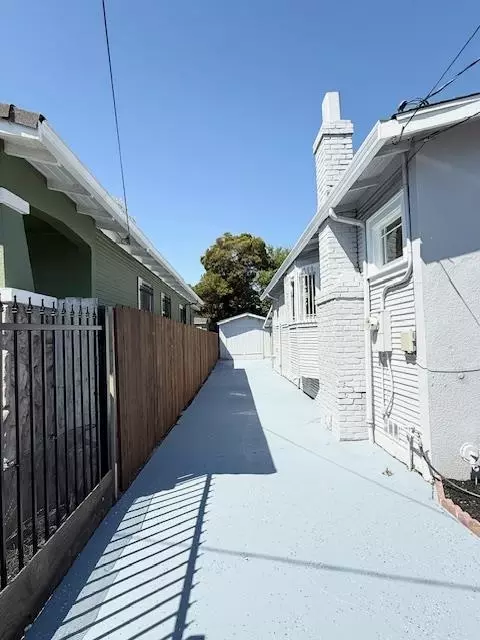 Exterior - 6905 Halliday Ave, Oakland, CA 94605 photo 9 of 10