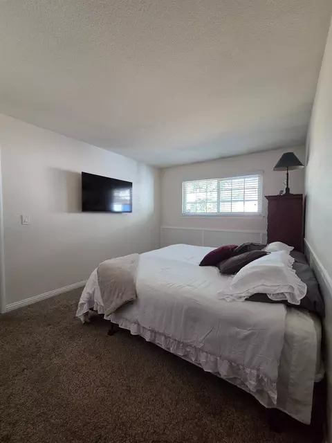 5710 Parkoaks Dr, Carmichael, CA 95608 photo 21