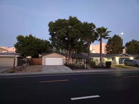 5710 Parkoaks Dr, Carmichael, CA 95608 photo 3