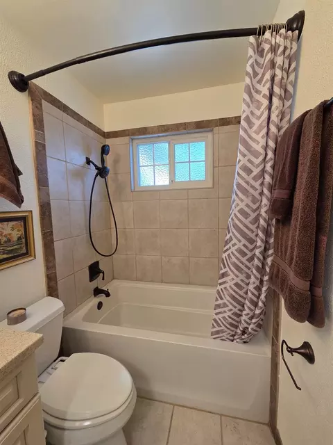 5710 Parkoaks Dr, Carmichael, CA 95608 photo 25