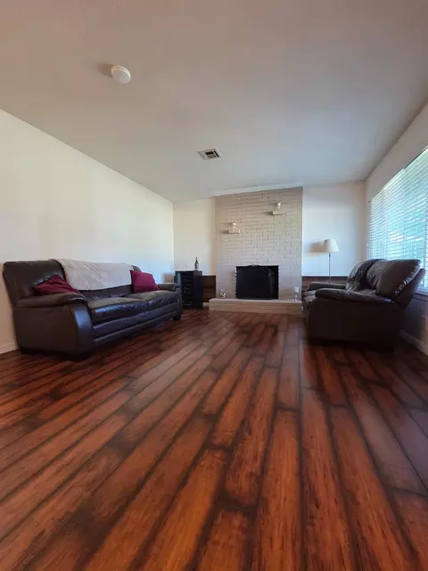 5710 Parkoaks Dr, Carmichael, CA 95608 photo 6