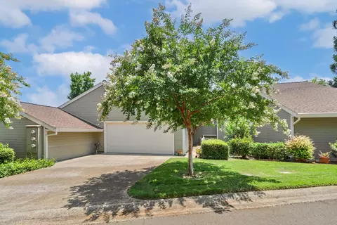 161 Valley Oak Dr, Roseville, CA 95678
