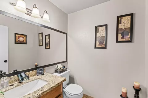 Bath - 1551 Arnell Pl, Manteca, CA 95337 photo 1 of 3