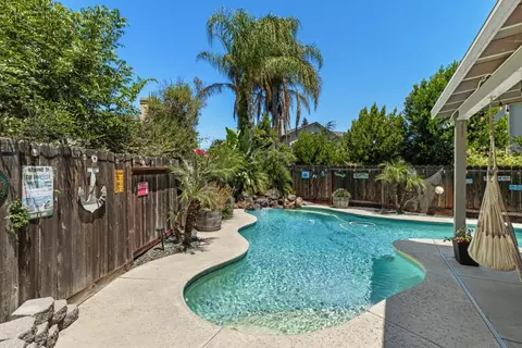 Exterior - 1551 Arnell Pl, Manteca, CA 95337 photo 6 of 13