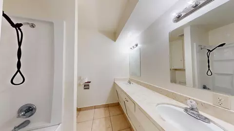 Bath - 805 Tully Rd #21, Modesto, CA 95350 photo 2 of 2