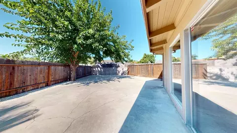 Exterior - 805 Tully Rd #21, Modesto, CA 95350 photo 3 of 12