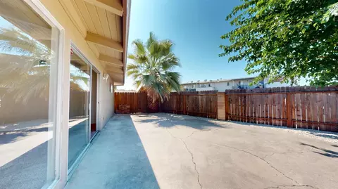 Exterior - 805 Tully Rd #21, Modesto, CA 95350 photo 7 of 12