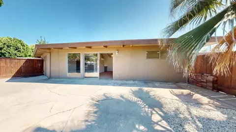 Exterior - 805 Tully Rd #21, Modesto, CA 95350 photo 2 of 12